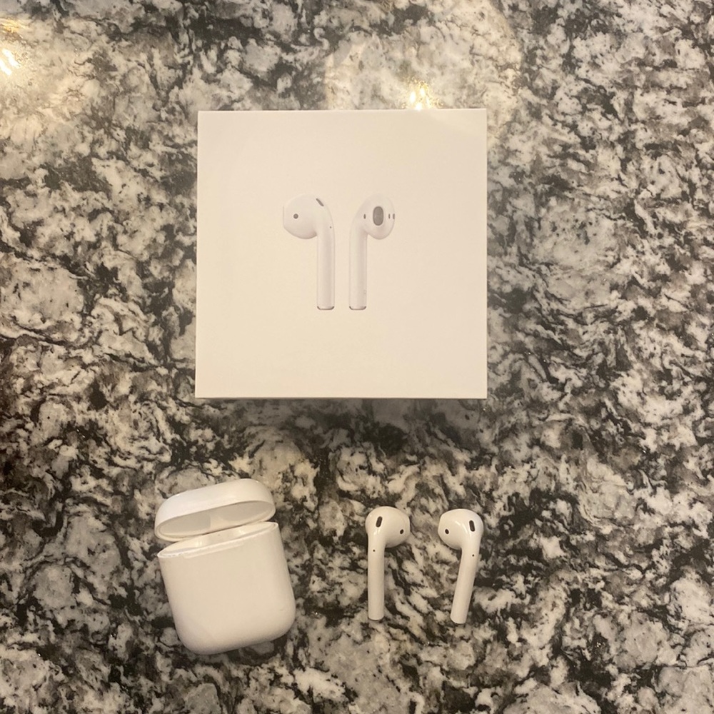 used apple airpods